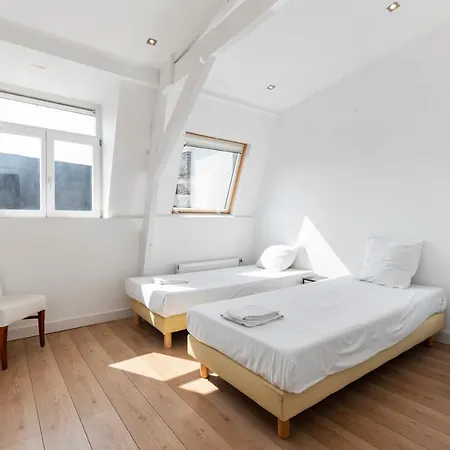 Apartment Penthouse Spacious With Canal View Amsterdam